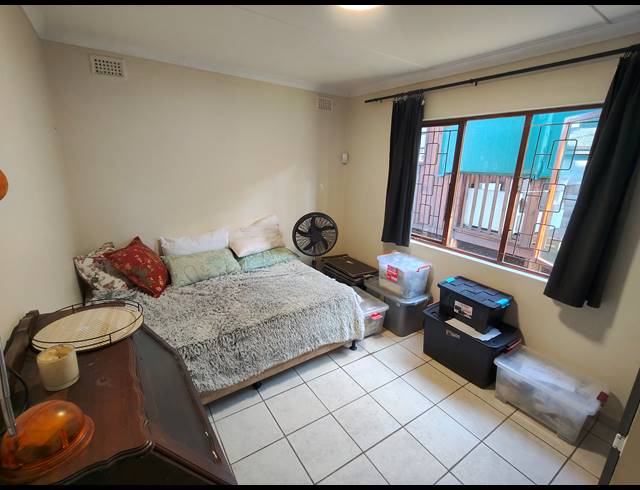 4 BEDROOM FREEHOLD FOR SALE IN CAVERSHAM GLEN